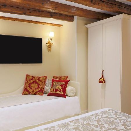 Mh 805 Apartment Venesia Bagian luar foto