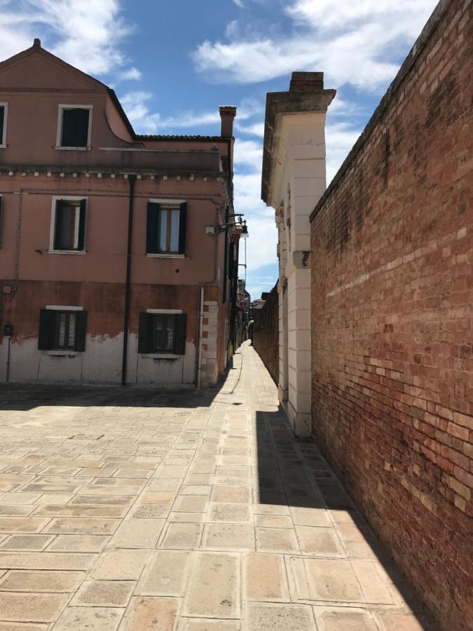 Mh 805 Apartment Venesia Bagian luar foto